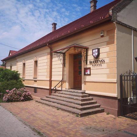 Eszter-Haz Vendeghaz Kerekegyhaza Hotell Exteriör bild
