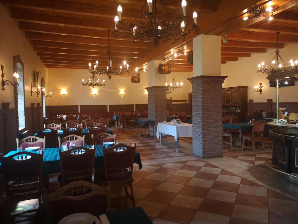 Eszter-Haz Vendeghaz Kerekegyhaza Hotell Exteriör bild